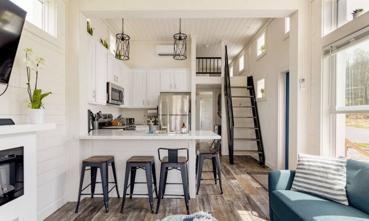Mills River House | TL #6 Chessie · Chessie @ Acony Bell Tiny Home Village