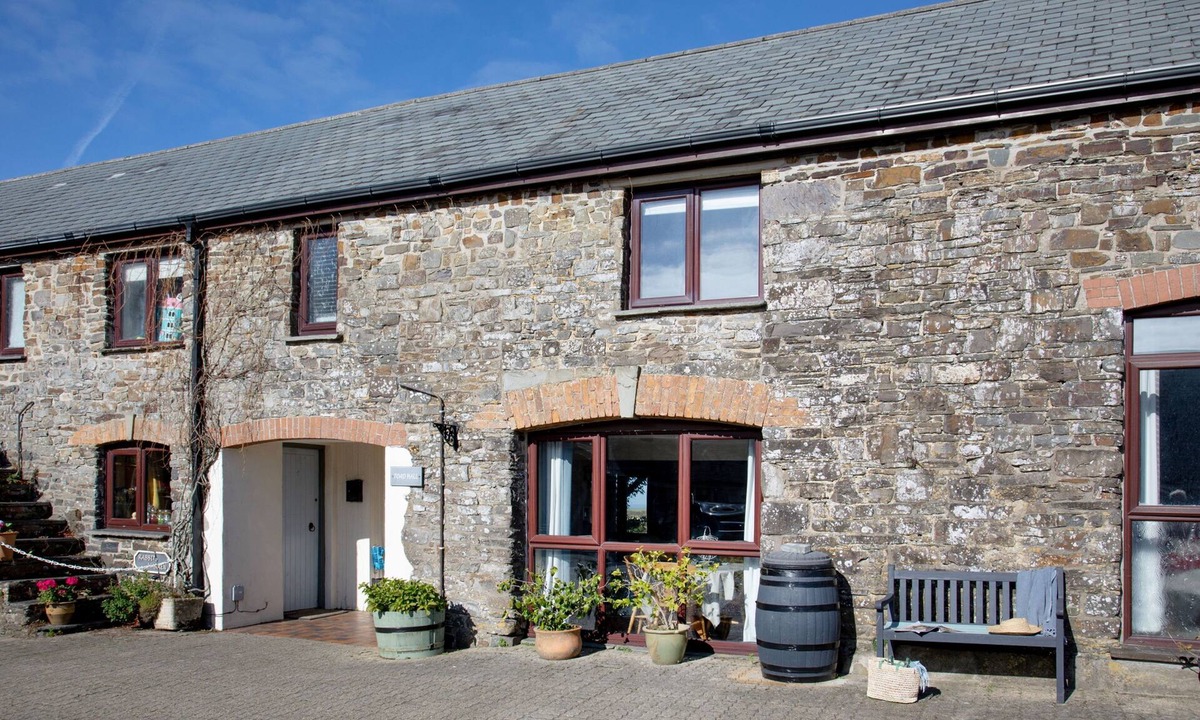 Stibb Cottage | Toad Hall is a spacious cottage in North Cornwall full of character