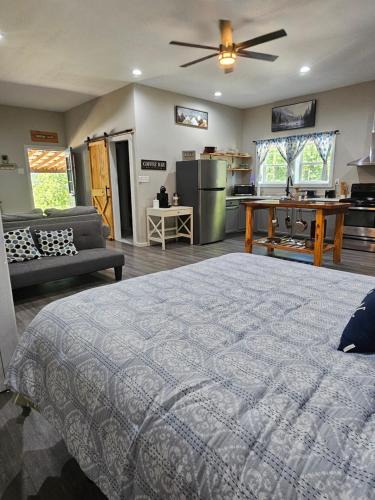 Spruce Pine House | Toe River Retreat