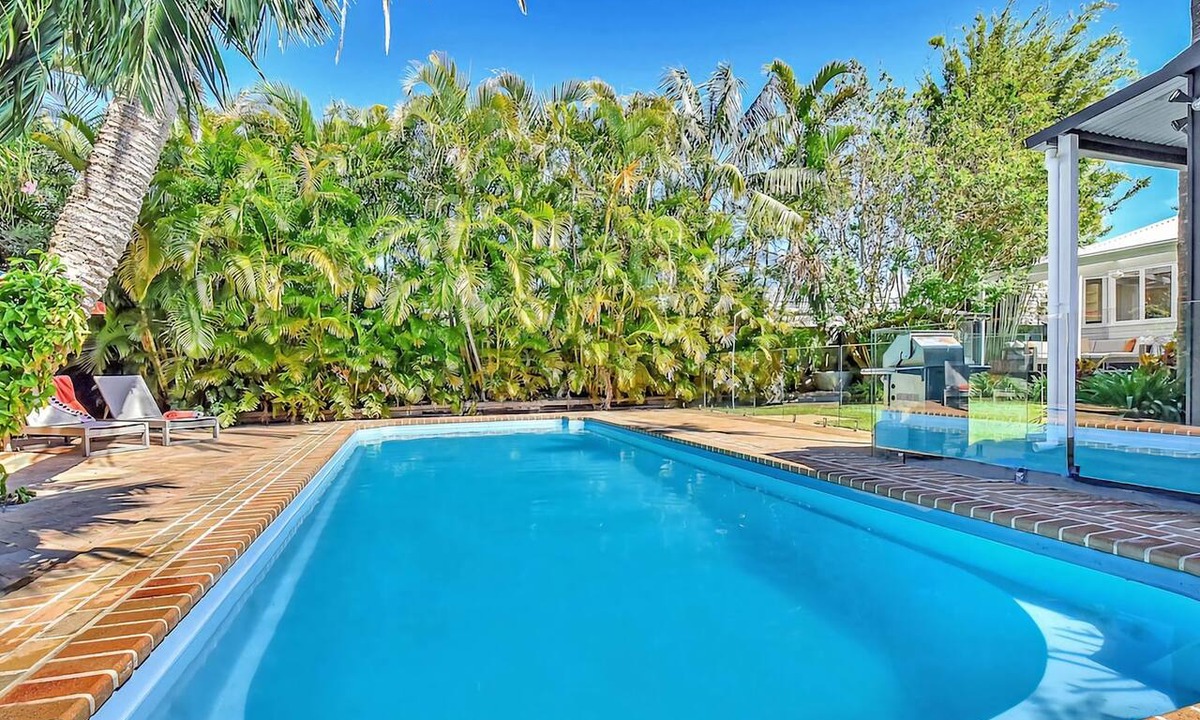 Merewether House | Tosca Elegant Merewether Beach House with Pool