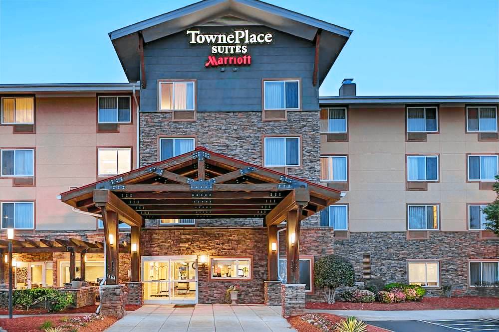 Terry Sanford Hotel | TownePlace Suites Fayetteville Cross Creek