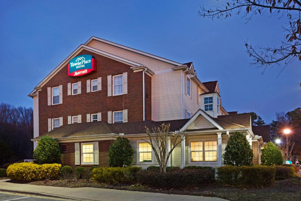 Arrowood Hotel | TownePlace Suites by Marriott Charlotte Arrowood