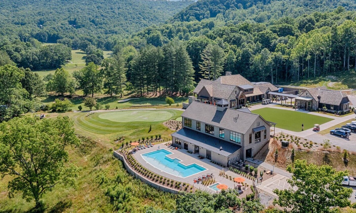 Canton House | Townhouse 2 at Springdale: Resort Townhouse with Golf and Pool Access!