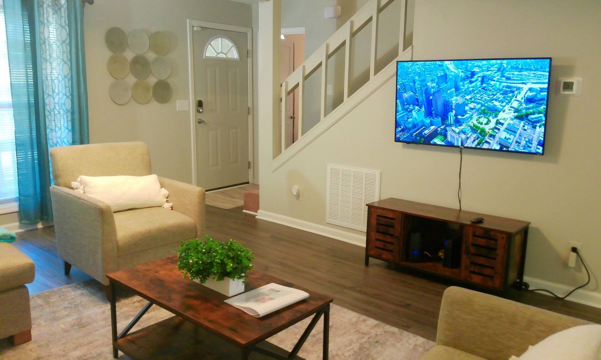 Lemon Springs House | Trail Hollow - 3 beds, 2 baths, 6 guestn