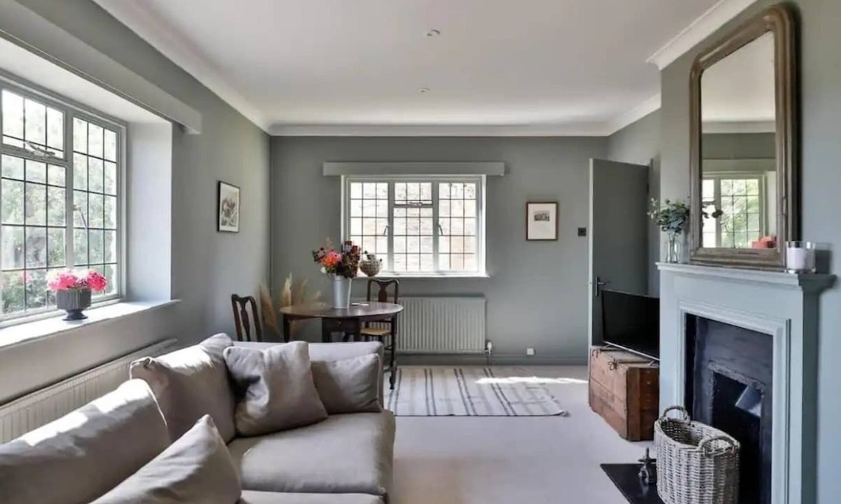 Beverston Apartment | Tranquil 1 Bed/1 Bath Getaway at Beverston Castle