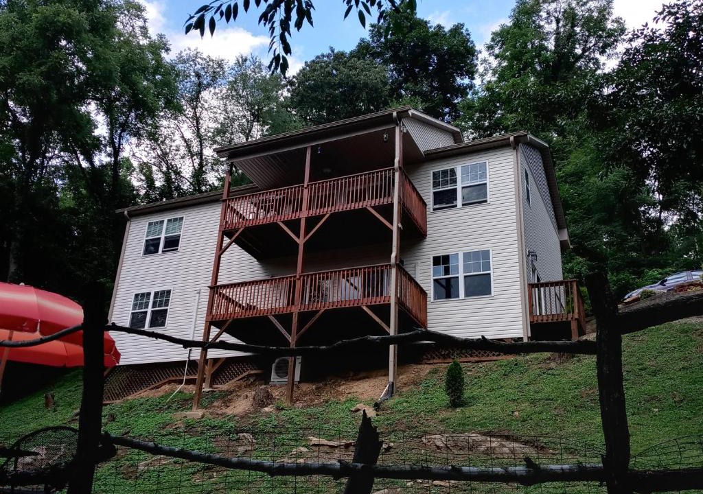 Haywood County House | Tranquil Creekside Mountain View Getaway