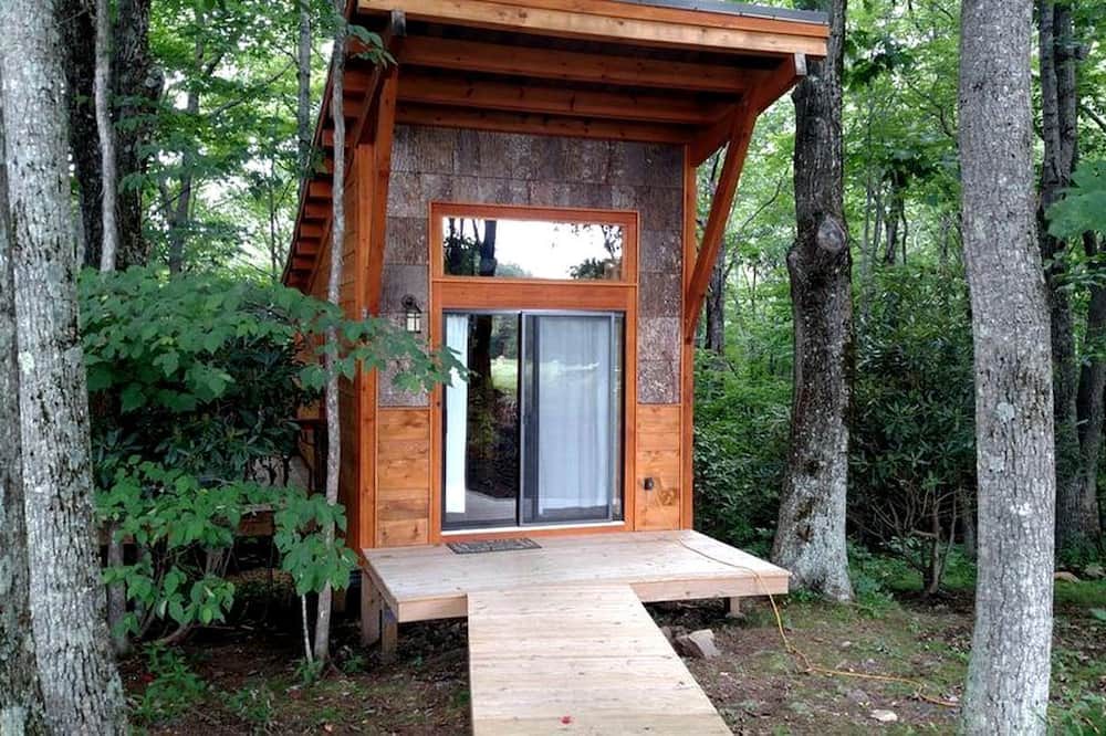Boone Cabin | Tree House-Style Luxury Cabin in the Blue Ridge Mountains, North Carolina