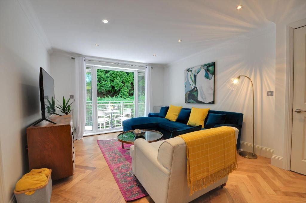Westbourne House | Tree Tops