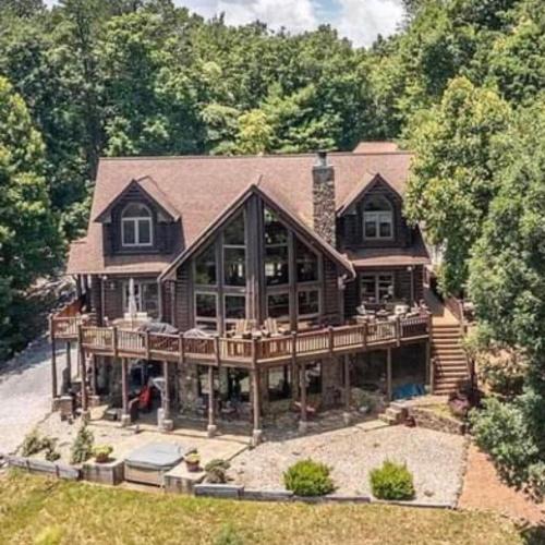 Ferguson House | Trinity Lodge