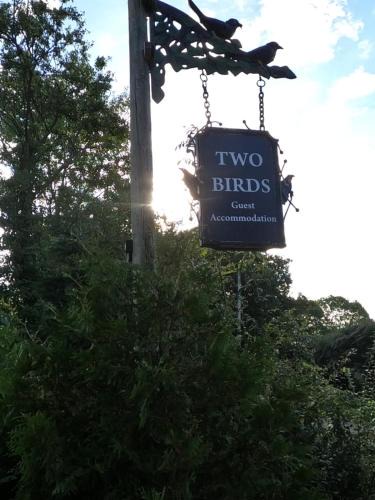 Malmesbury Apartment | Two Birds Accommodation