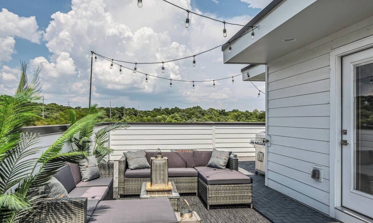 Haynes Area House | Two Luxe Nash Homes Rooftop Vibes