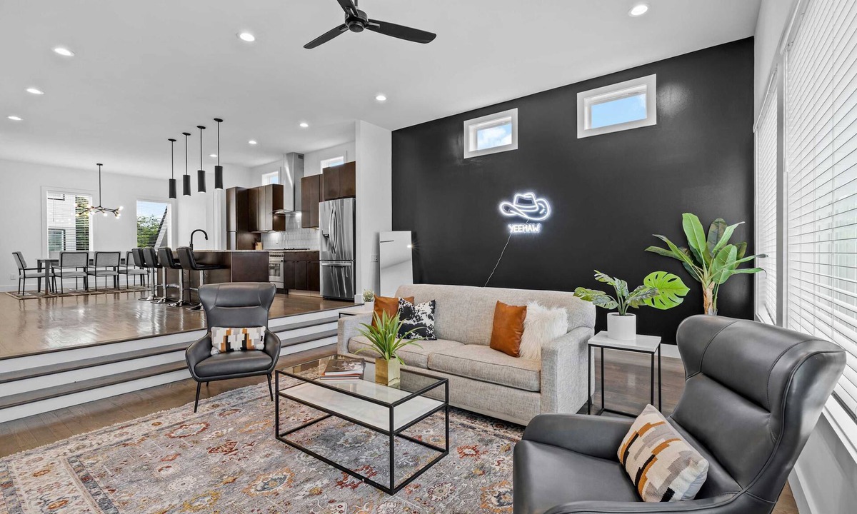 Berry Hill House | Two Nashville Homes - 8 Beds & Huge Space!