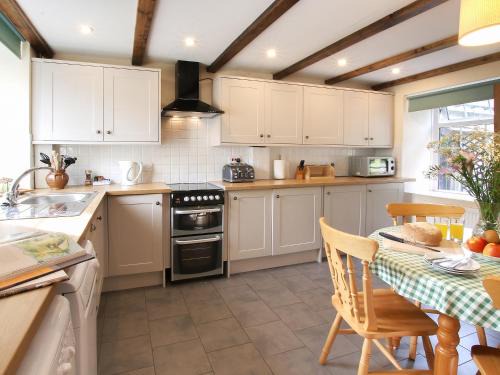 Margam House | Ty Cerbyd