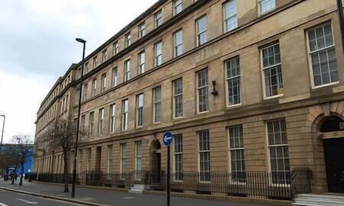 Newcastle-upon-Tyne Apartment | Tyne Quarters Apartment- Newcastle Central Station a short walk away!