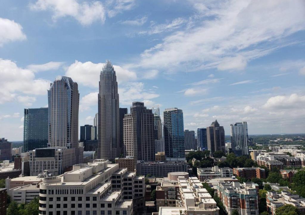 Charlotte Center City Apartment | UNBELIEVABLE CITY VIEWS IN UPTOWN HIGH-RISE STUDIO