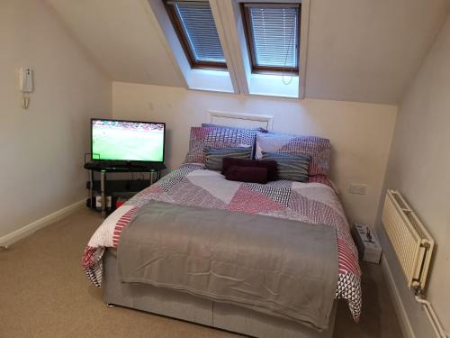 Maidstone Apartment | Unique Studio I - Private Studio with ensuite