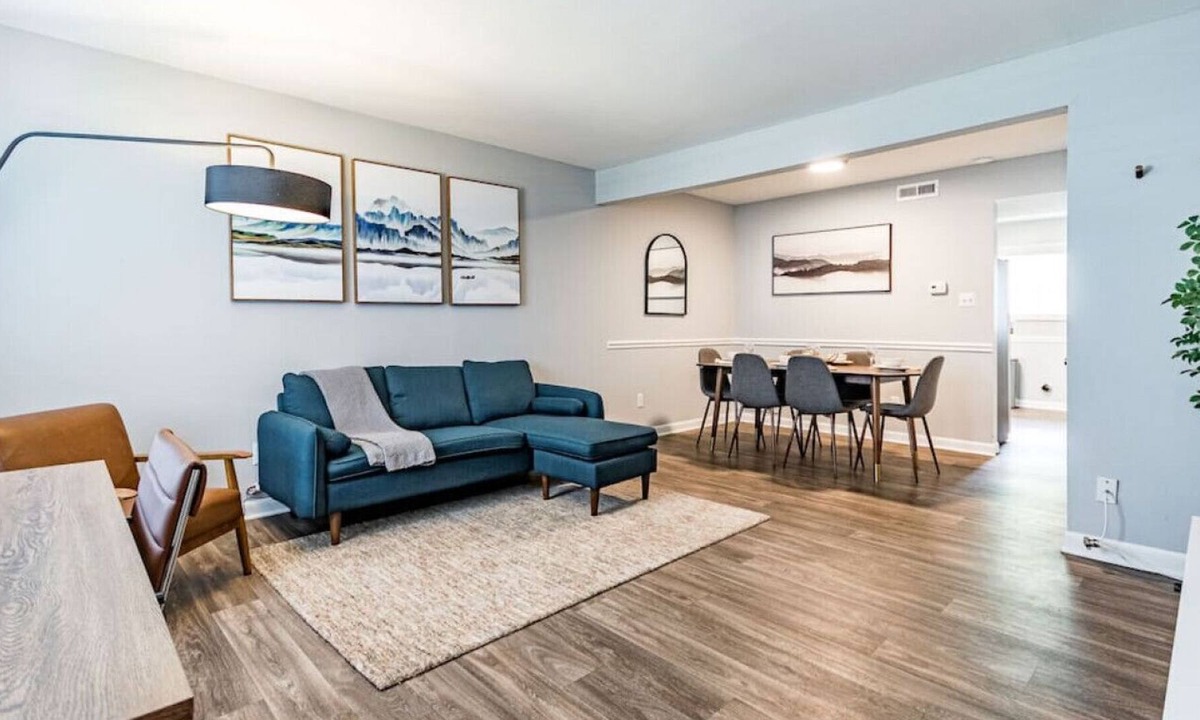 Southeast Raleigh House | Updated 2BR Condo Minutes from Raleigh w/Comm Pool, Playground, Dog Park, More!