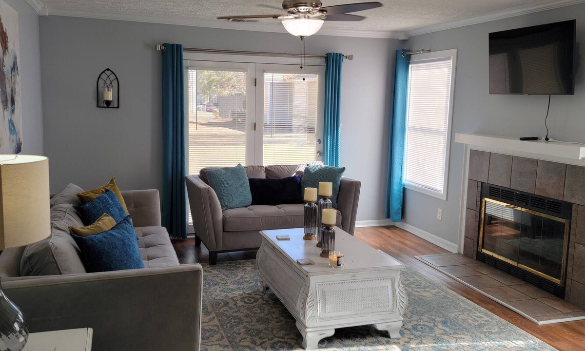 Westover Condo | Uptown Landing a Lovely 2 br 2 bth condo midtown.
