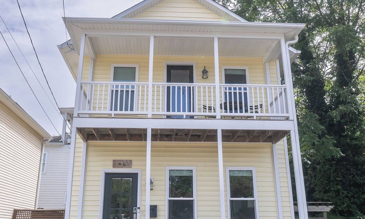 Downtown House | Urban Escape - Downtown Raleigh!