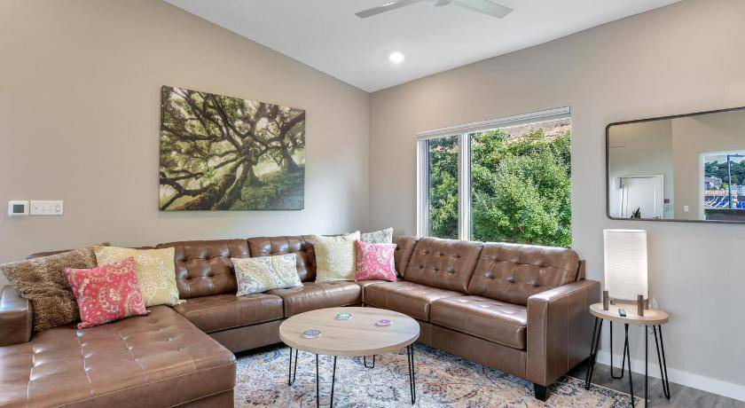 Asheville House | House ∙ 3 bedrooms ∙ 6 guests