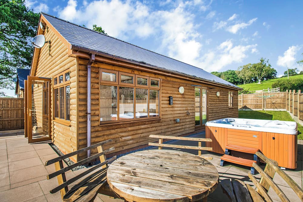 Llandrindod Wells Ski Chalet | Valley View Lodge Pet