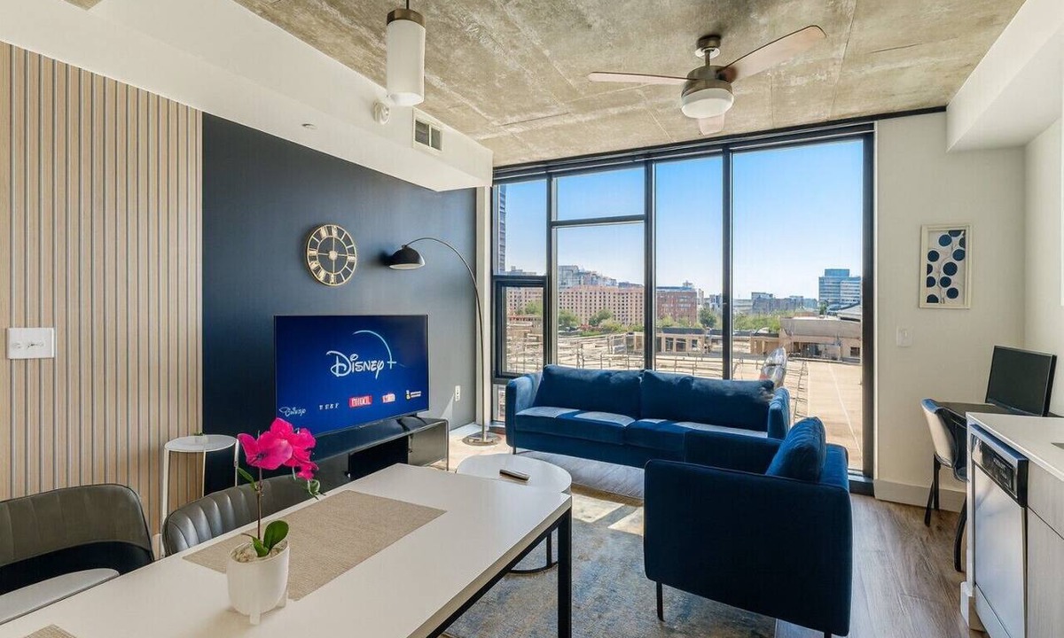 Five Points South Apartment | Vibrant 2BR Stay | Pool, Sauna & Lounge P2