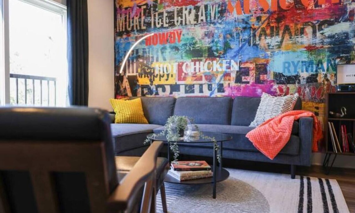 Nashville Condo | Vibrant East Nash Condo Retreat