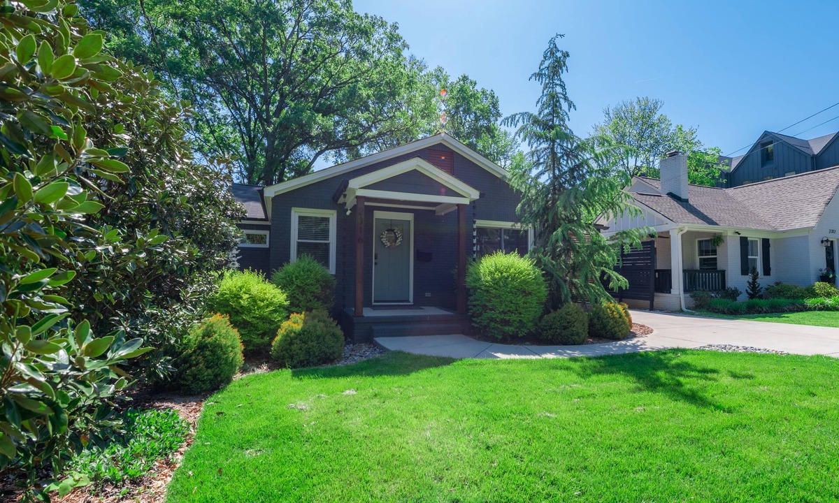 Villa Heights House | Villa Heights Bungalow minutes from NoDa and Uptown