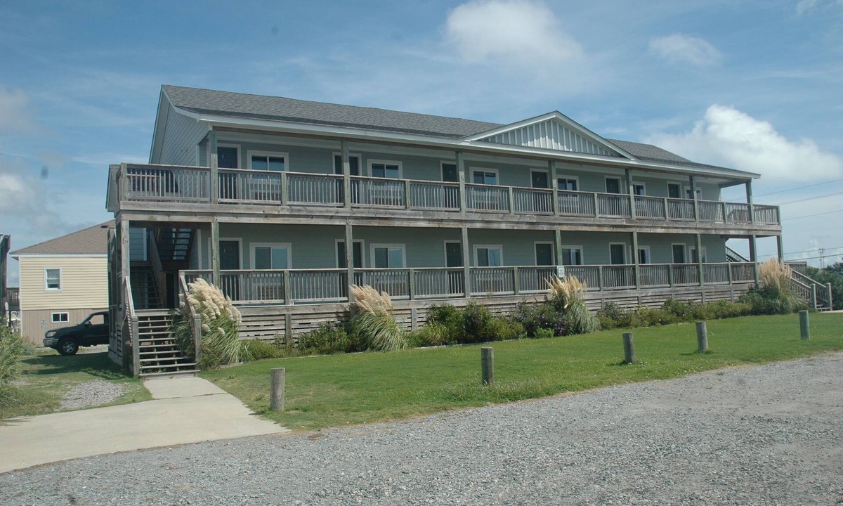 Hatteras Hotel | Village Marina