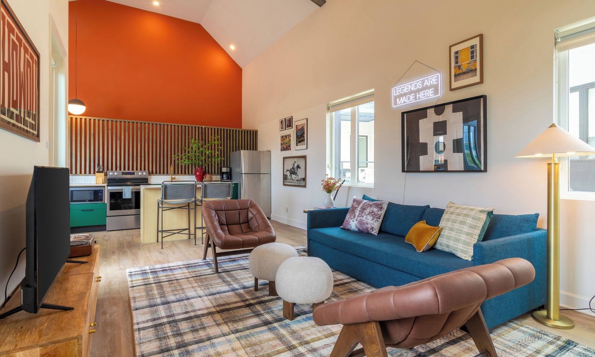 Buena Vista Apartment | Walk to Broadway + Balcony | Conway 2BR Suite