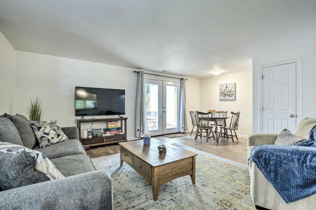 Taylor's Pond House | Walk to Dtwn and Breweries Townhome in Cary!