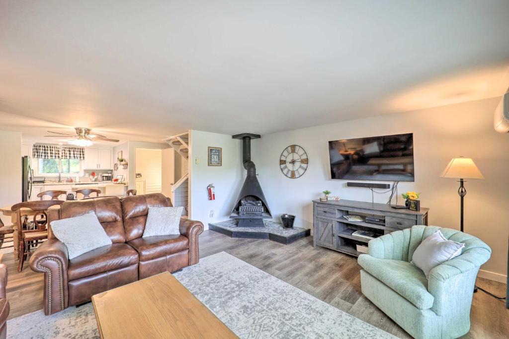Sugar Mountain House | Walk to Ski Resort Sugar Mountain Haven with Views!