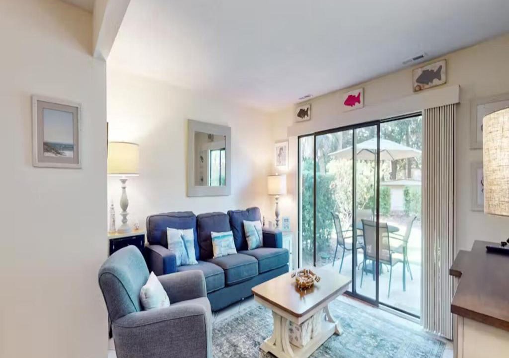 Hilton Head Island Apartment | Walk to the Beach and Coligny!
