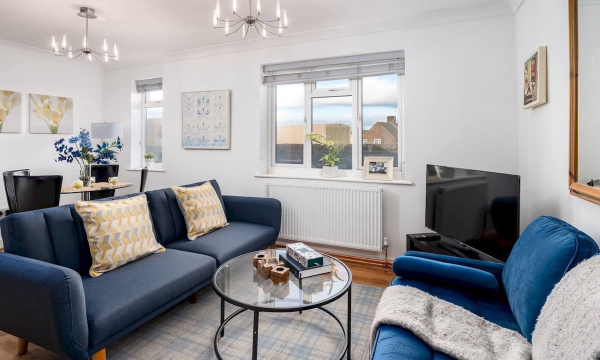 Lacey Green Apartment | Walters Ash Hideaway Flat - Pass the Keys