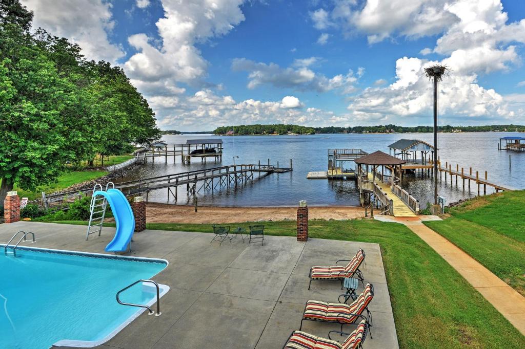 Mayhew Apartment | Waterfront Lake Norman Duplex with Pool and Boat Dock!