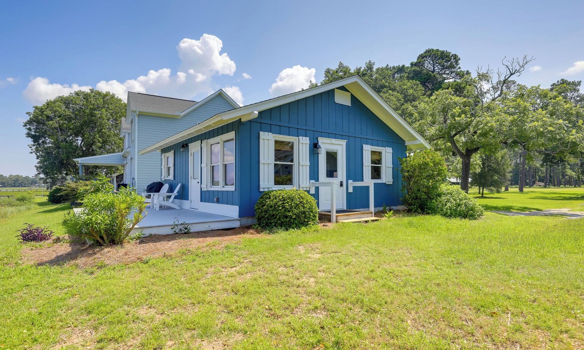 Morehead City Cottage | Waterfront Vacation Rental Home on Newport River!