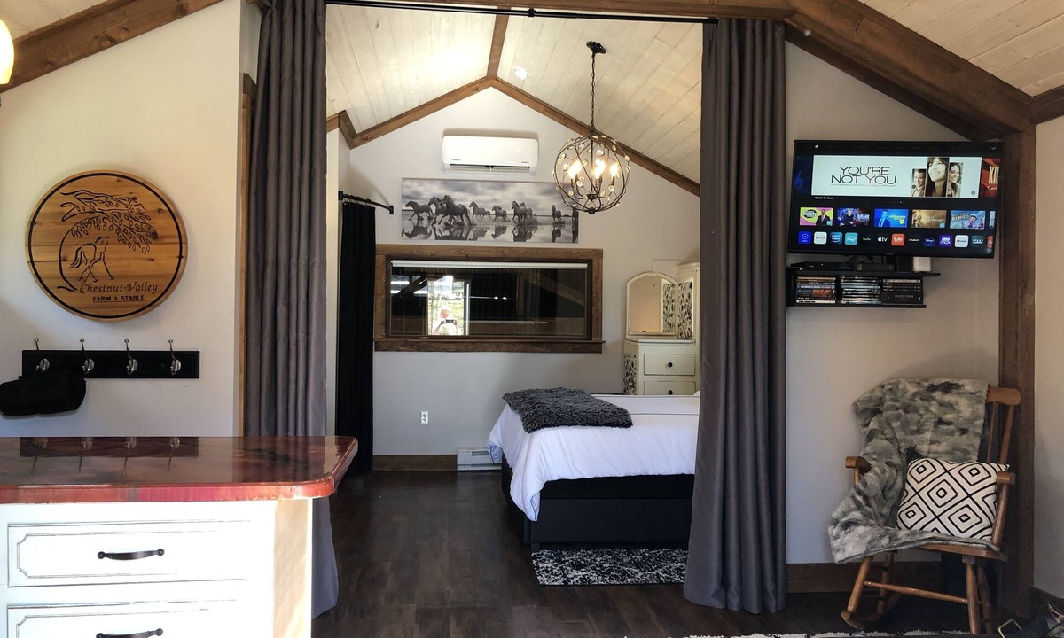 Waynesville House | Waynesville Horse Farm Converted Hay Loft - Horses Below!