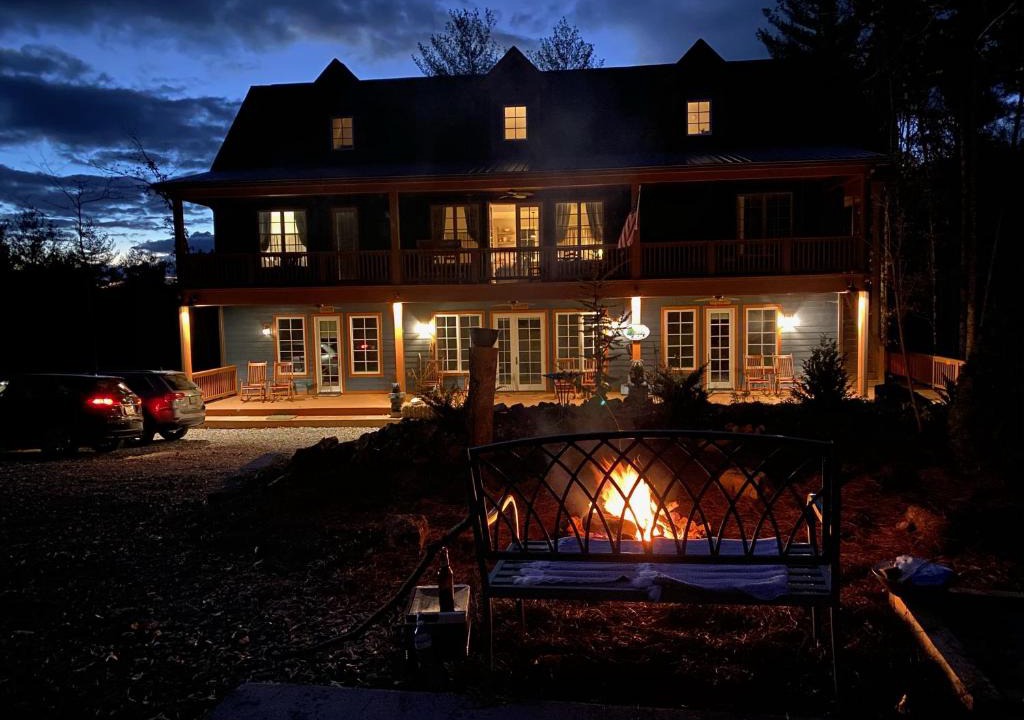 Weaverville Apartment | Weaverville cottage