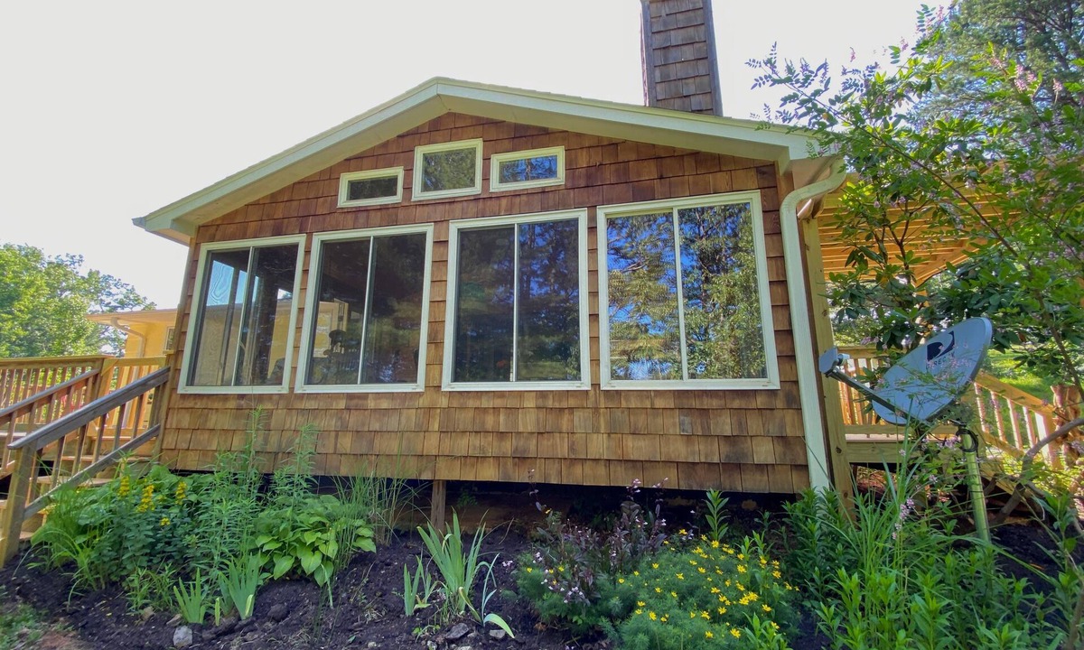 Mars Hill Cottage | Welcome to Sunshine Knoll for countryside warmth from sunrise to sunset!