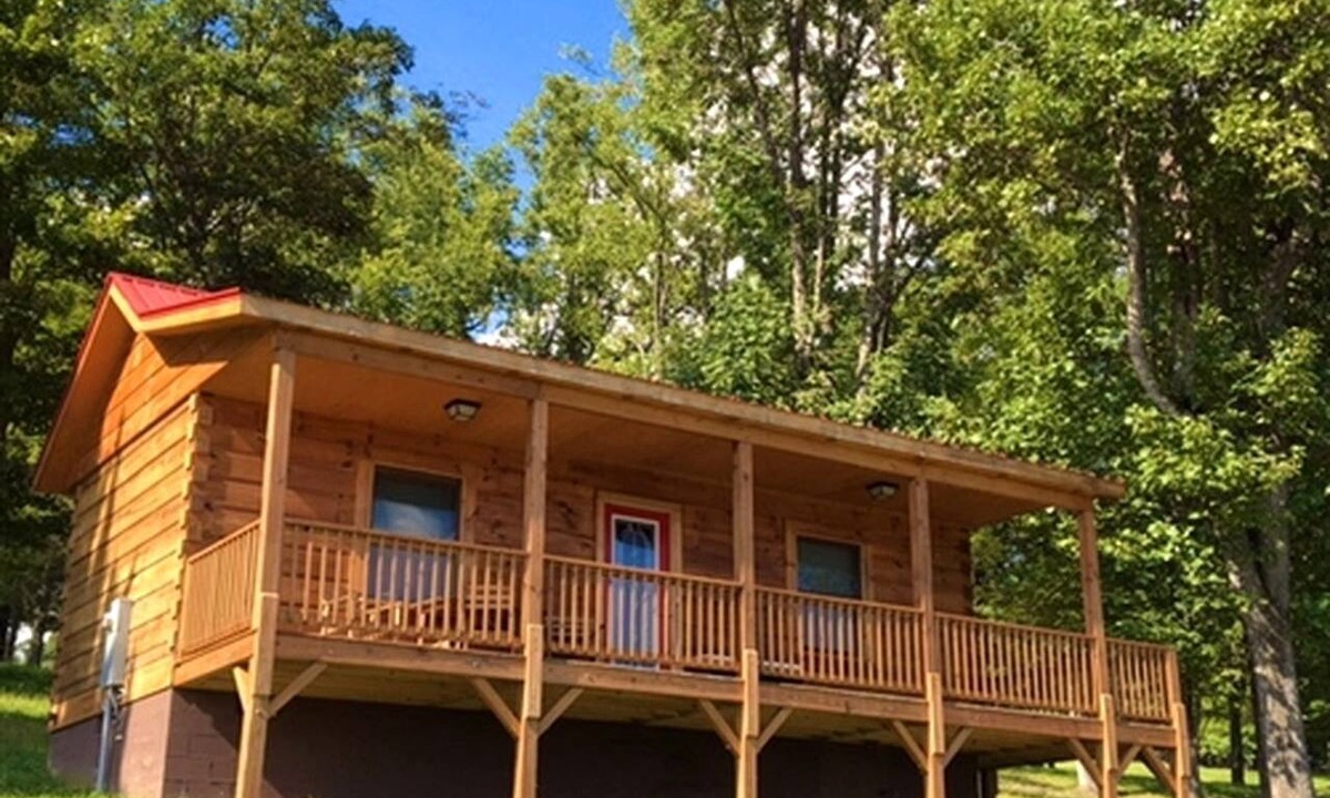 Purlear Cabin | Welcoming Cabin Rental with Modern Amenities in Blue Ridge Mountains, North Carolina