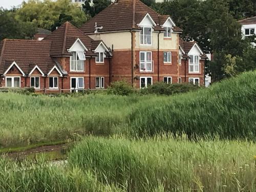 Netley Apartment | Weston Shore