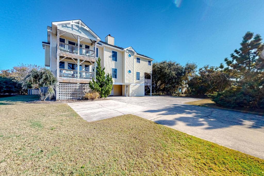Whalehead Beach House | Whalecome to the Beach