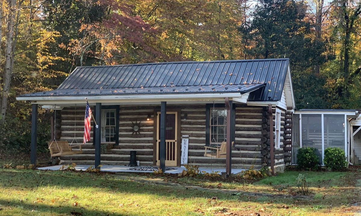 Stokes Cabin | Whimsical 1800’s cabin near dan river, belews lake, golfing, hanging rock hiking