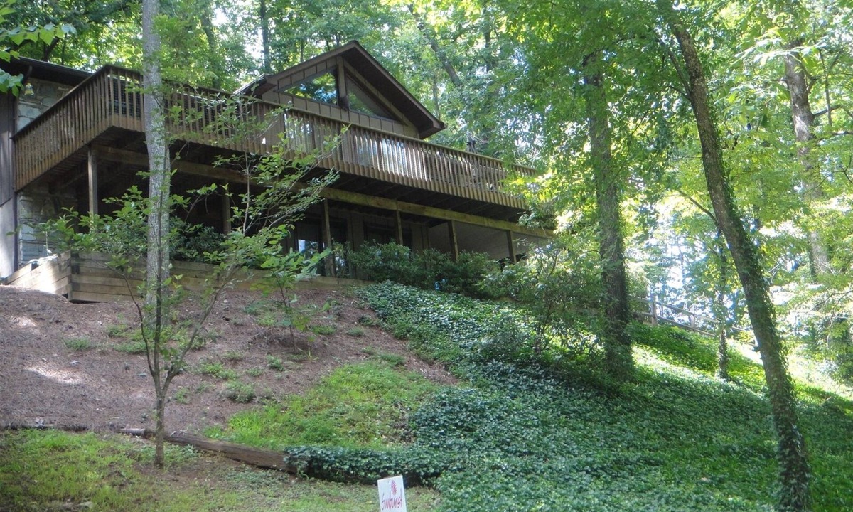 Lake Junaluska House | Williams Cottage/upper level on beautiful Lake Junaluska