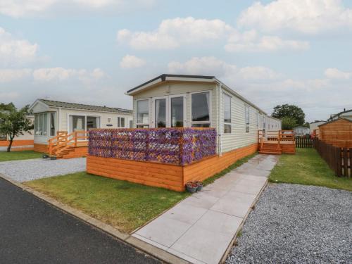 Denny House | Willow