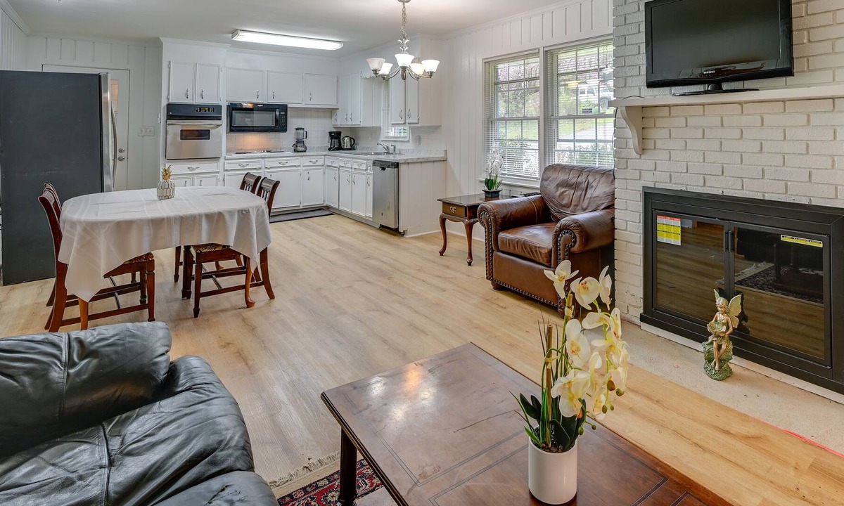 Winston - Salem House | Winston-Salem Home Near Wake Forest University!