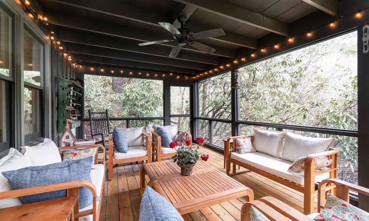 Highlands Cabin | Wonderfall Cottage | Beautiful Home & Carriage House with Waterfall & Dramatic Mountain Views