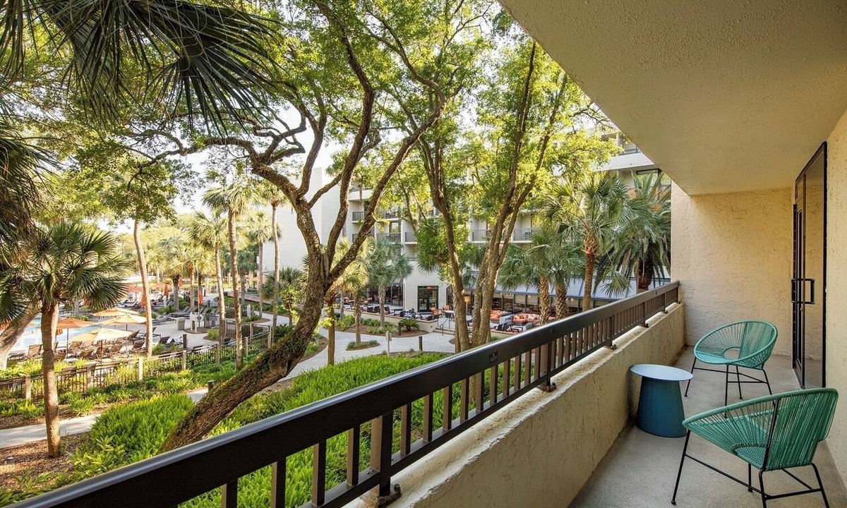 Shipyard Plantation Hotel | Wonderful Place To Stay! Close to Village at Olde Town Park, Beachfront!