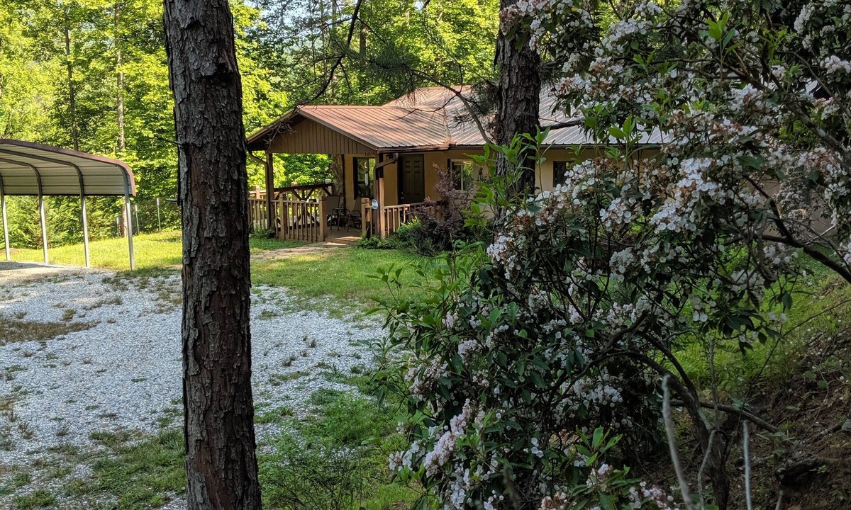 Marble House | Woodridge-Entire House with 50+ acres for your enjoyment
