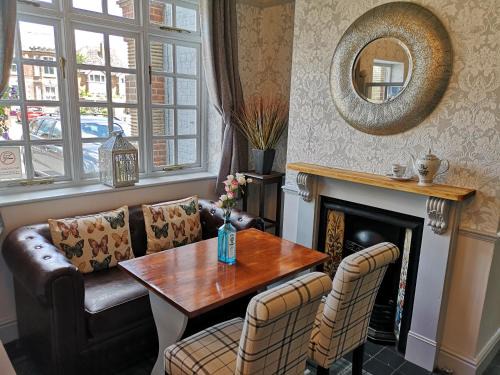 Fishbourne Hotel | Woolpack Inn